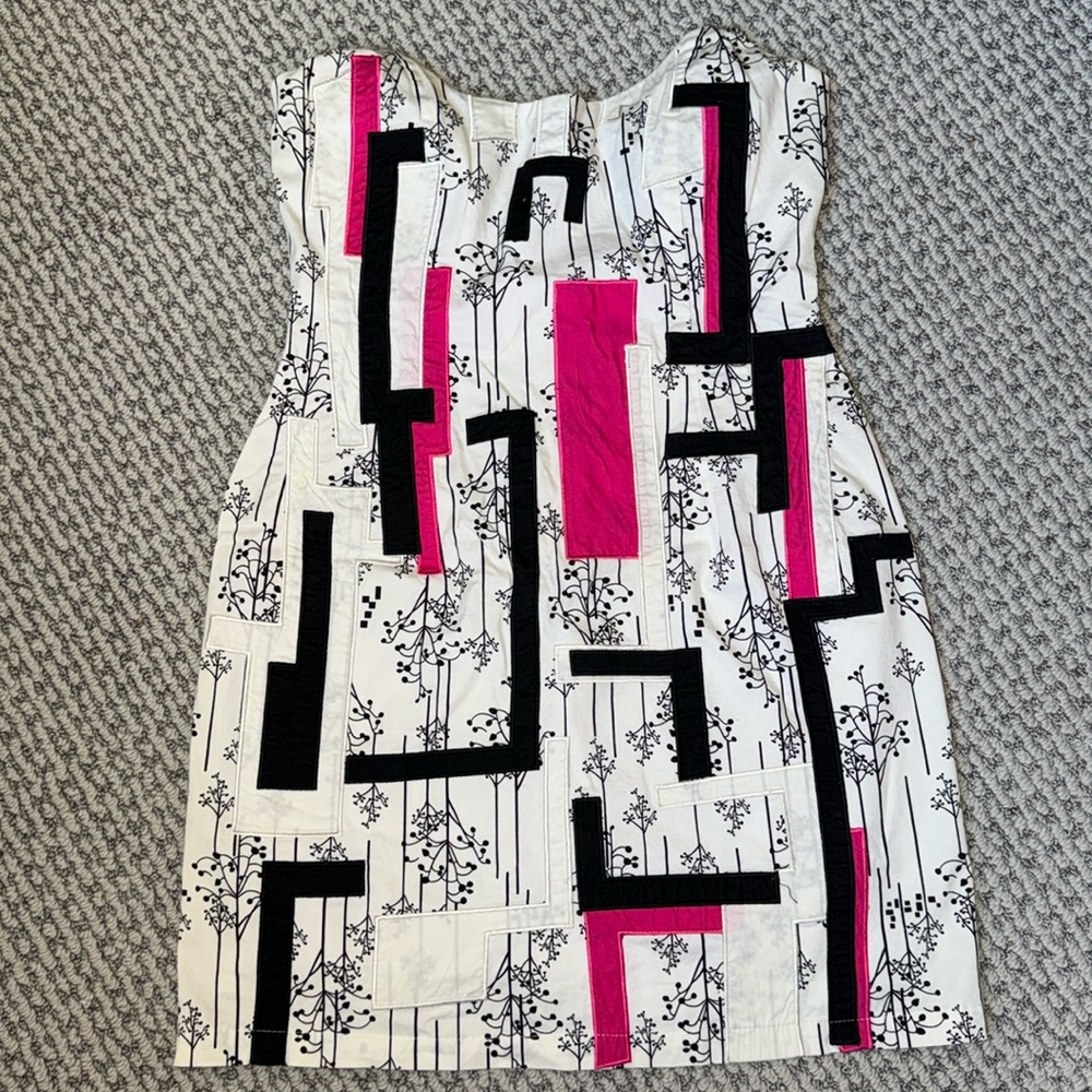 MINUET Strapless Geometric Pattern dress - Size Small